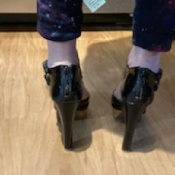 JS by Jessica size 6 black platform sandals - Picture 12 of 13